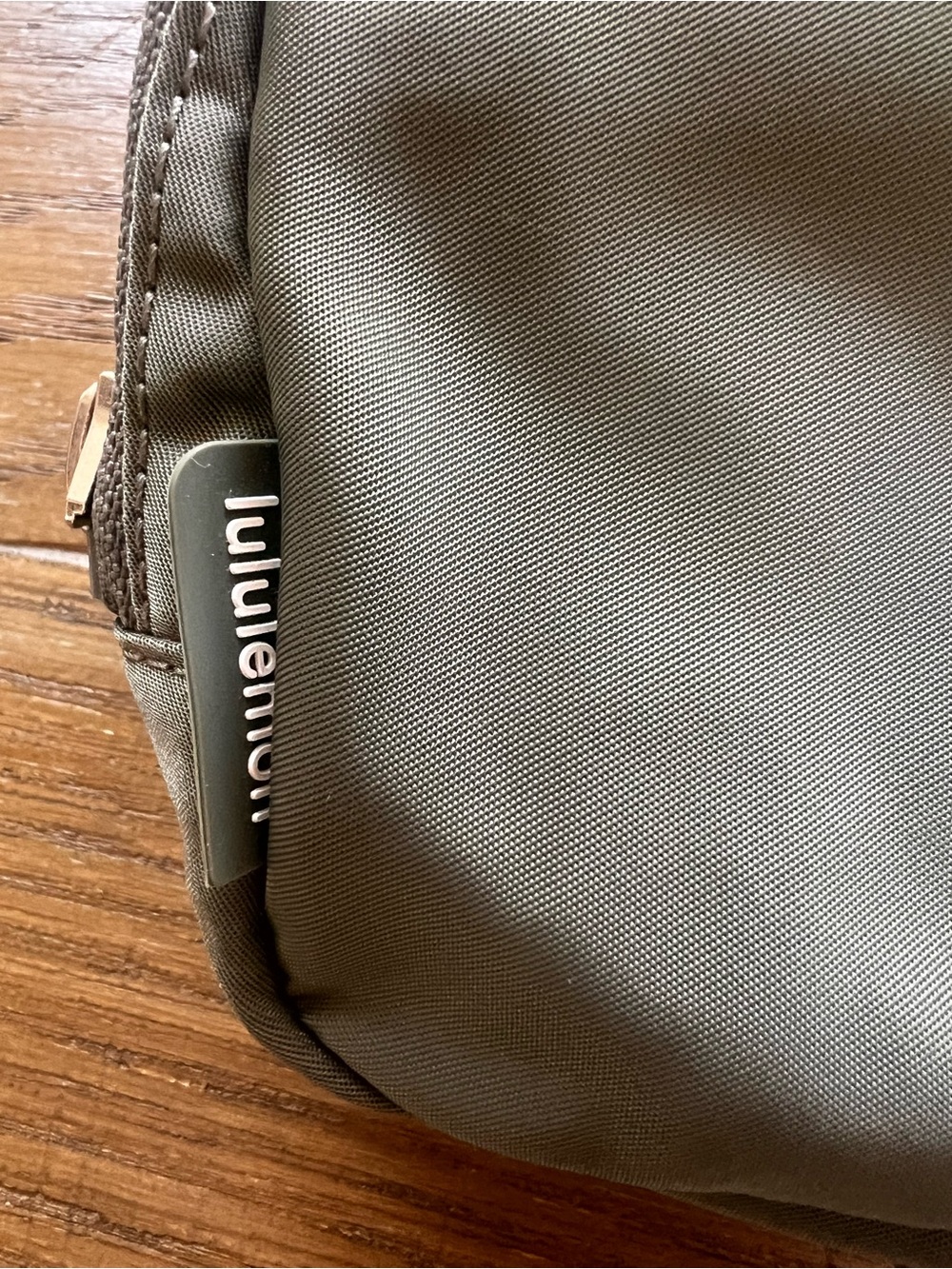 lululemon athletica Gray Green Everywhere Belt Bag with Adjustable Strap - Picture 4 of 10
